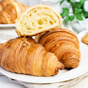 Best Bakery in Dubai | Fresh Cakes, Bread Products, Meals Shop, Cafe